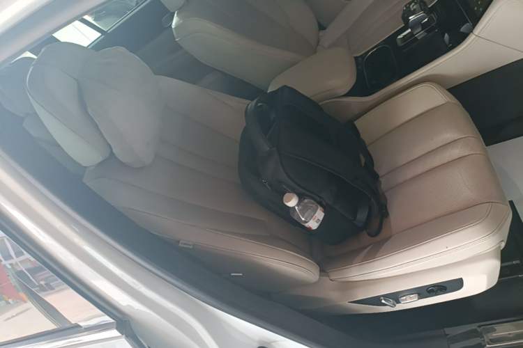 Used Li Auto ONE 2020 Extended-Range 6-Seater Version Right Front Seat