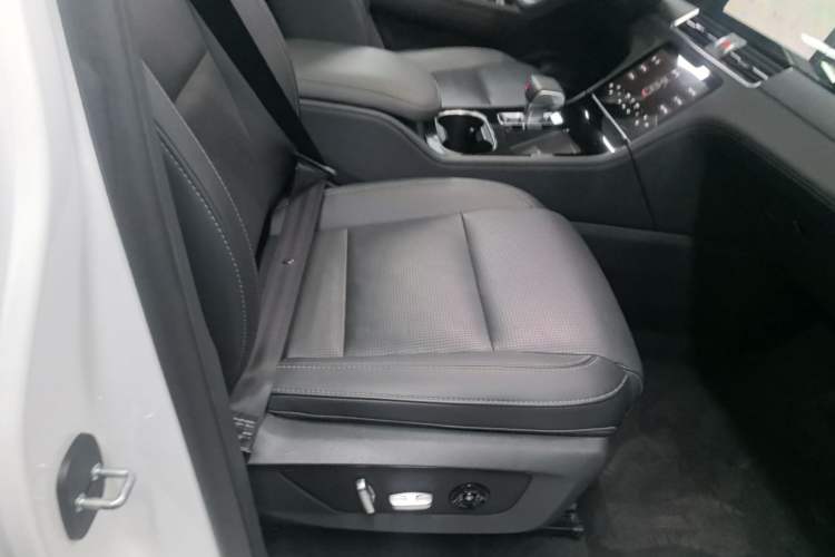 Used Li Auto ONE 2020 Extended-Range 6-Seater Version Right Front Seat