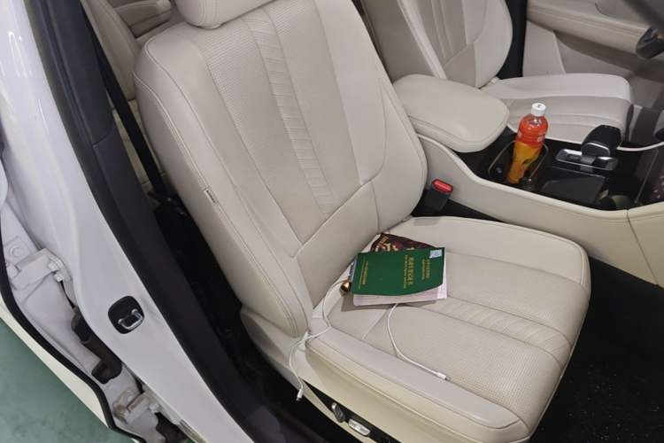 Used Li Auto ONE 2020 Extended-Range 6-Seater Version Right Front Seat