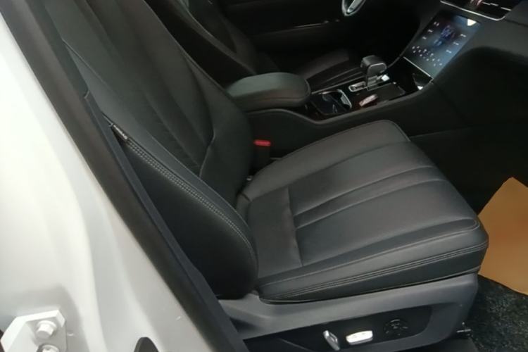 Used Li Auto ONE 2020 Extended-Range 6-Seater Version Right Front Seat