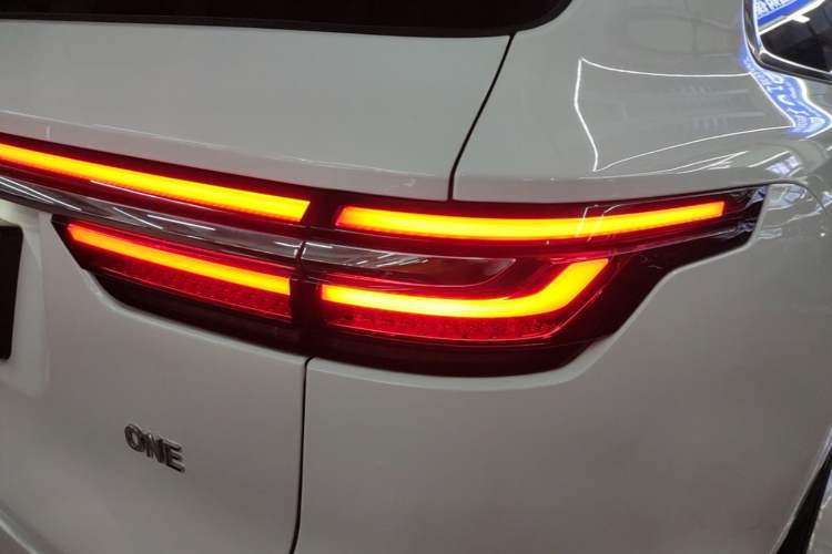 Used Li Auto ONE 2020 Extended-Range 6-Seater Version Right Rear Taillight