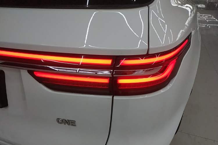 Used Li Auto ONE 2020 Extended-Range 6-Seater Version Right Rear Taillight