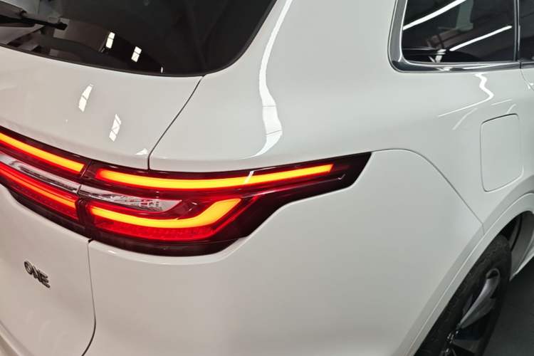 Used Li Auto ONE 2020 Extended-Range 6-Seater Version Right Rear Taillight