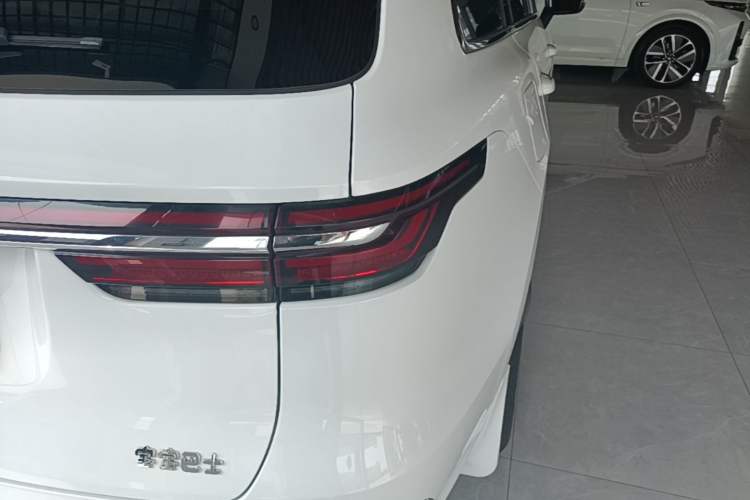 Used Li Auto ONE 2020 Extended-Range 6-Seater Version Right Rear Taillight