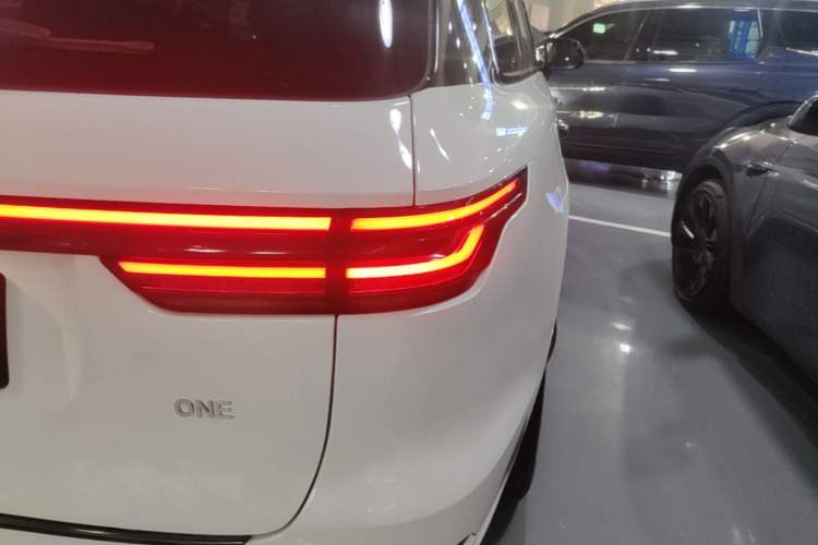 Used Li Auto ONE 2020 Extended-Range 6-Seater Version Right Rear Taillight