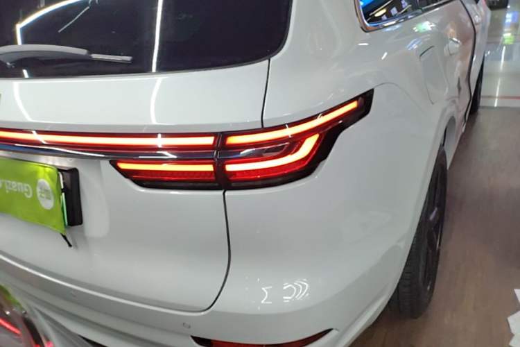 Used Li Auto ONE 2020 Extended-Range 6-Seater Version Right Rear Taillight