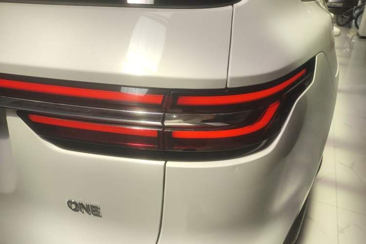Used Li Auto ONE 2020 Extended-Range 6-Seater Version Right Rear Taillight