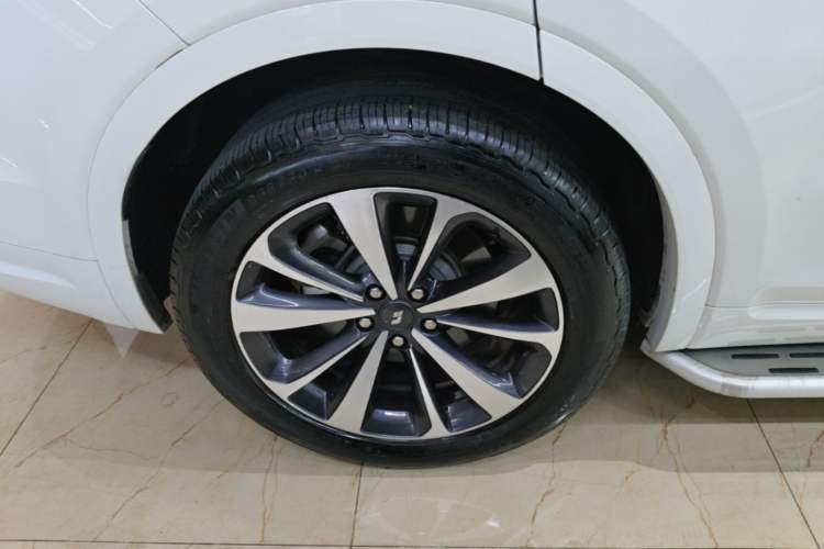 Used Li Auto ONE 2020 Range-Extended 7-Seater Version Right Rear Wheel Hub