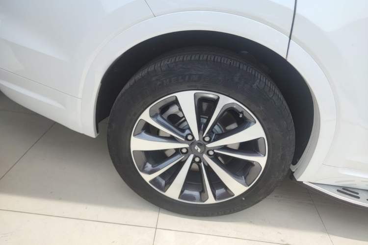 Used Li Auto ONE 2020 Extended-Range 6-Seater Version Right Rear Wheel Hub
