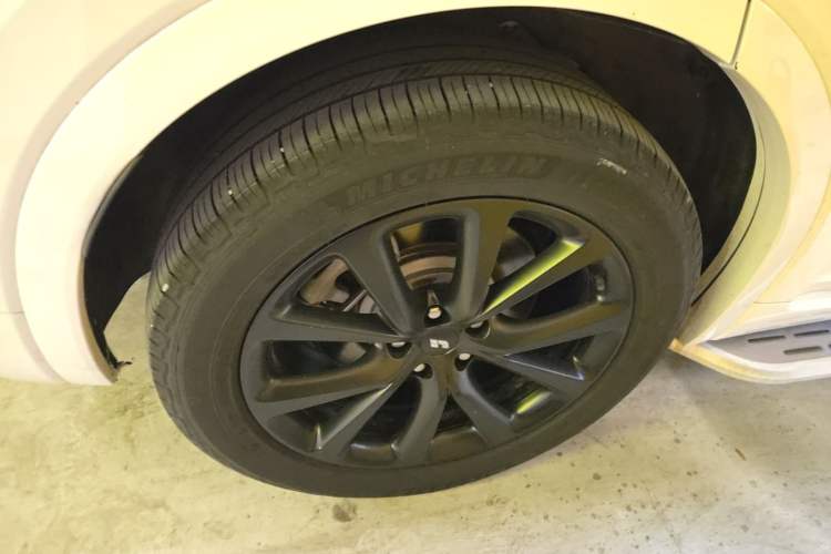 Used Li Auto ONE 2020 Extended-Range 6-Seater Version Right Rear Wheel Hub
