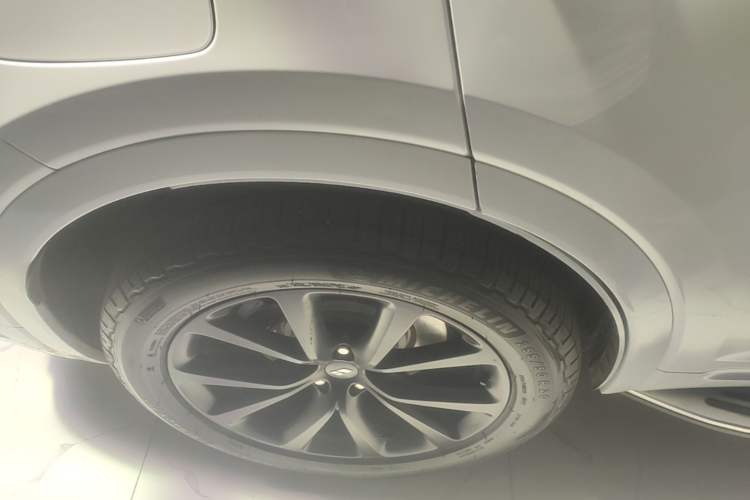 Used Li Auto ONE 2020 Extended-Range 6-Seater Version Right Rear Wheel Hub