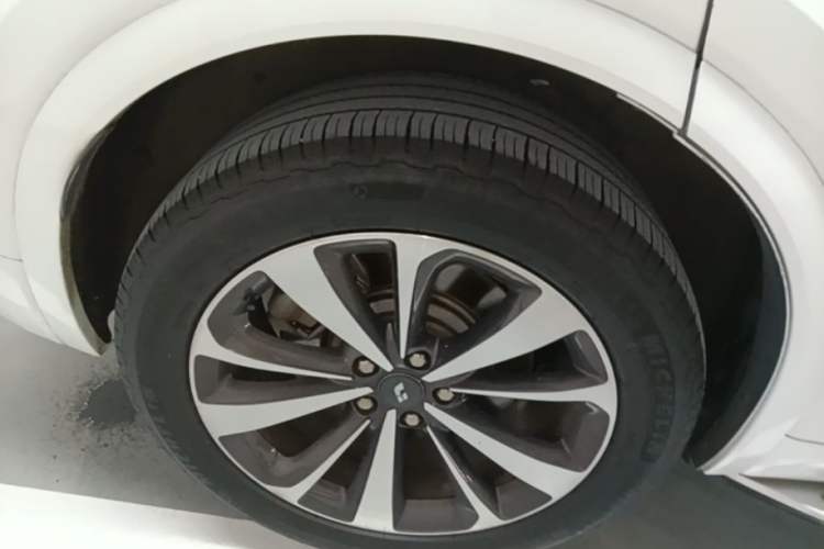 Used Li Auto ONE 2020 Extended-Range 6-Seater Version Right Rear Wheel Hub