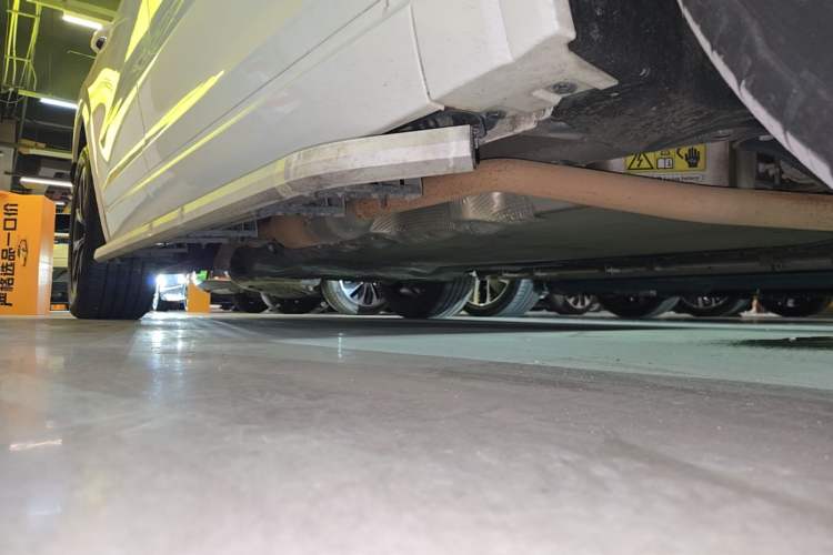 Used Li Auto ONE 2020 Extended-Range 6-Seater Version Right Side Sill