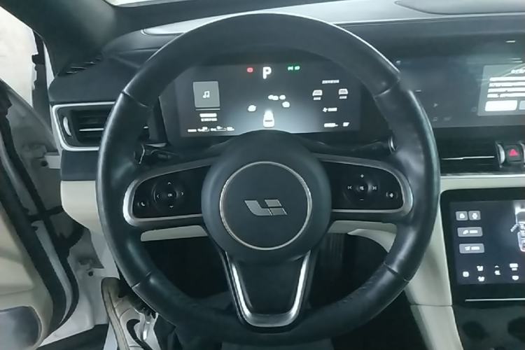 Used Li Auto ONE 2020 Extended-Range 6-Seater Version Steering Wheel