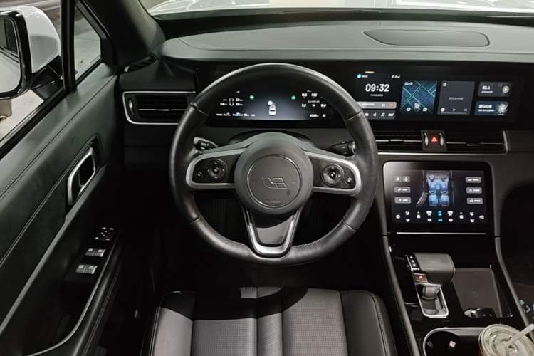 Used Li Auto ONE 2020 Extended-Range 6-Seater Version Steering Wheel