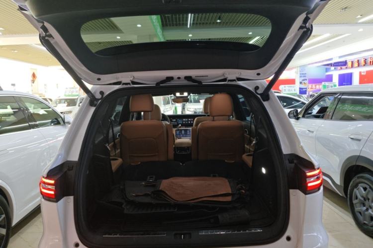 Used Li Auto ONE 2020 Range-Extended 7-Seater Version Trunk