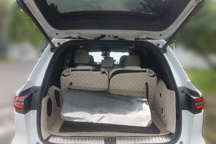 Used Li Auto ONE 2020 Range-Extended 7-Seater Version Trunk
