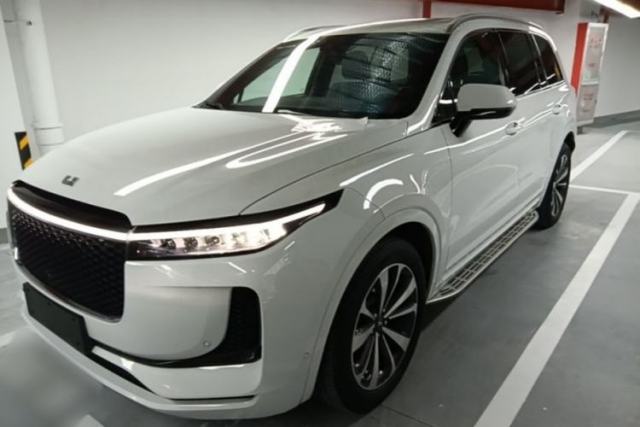 Ojetý Li Auto ONE 2020 Extended-Range 6-Seater Version