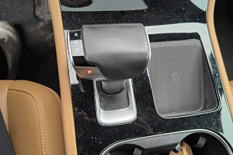 Used Li Auto ONE 2020 Extended-Range 6-Seater Version Gear Lever