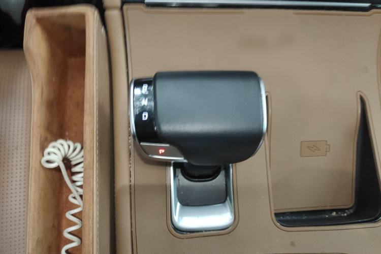 Used Li Auto ONE 2020 Extended-Range 6-Seater Version Gear Lever