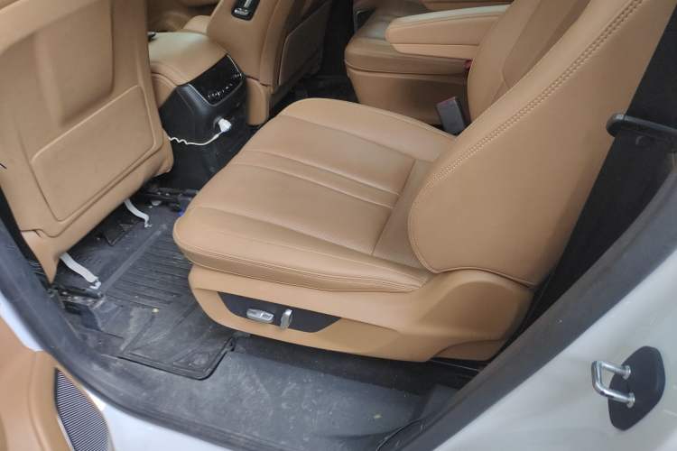 Used Li Auto ONE 2020 Extended-Range 6-Seater Version Interior 4