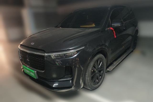 Ojetý Li Auto ONE 2021 Extended-Range 6-Seater Version