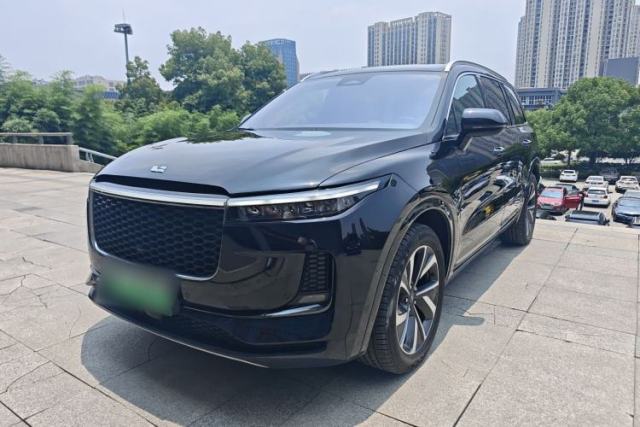 Ojetý Li Auto ONE 2021 Extended-Range 6-Seater Version