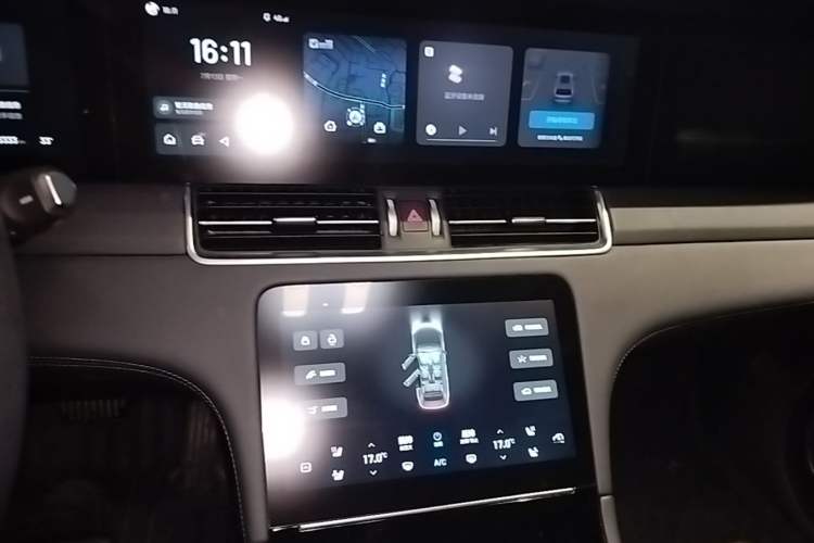 Used Li Auto ONE 2021 Extended-Range 6-Seater Version Audio And AC Panel