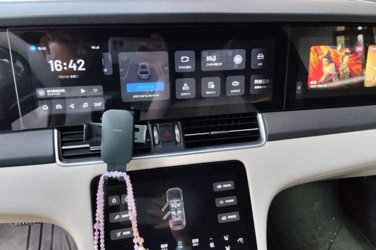 Used Li Auto ONE 2021 Extended-Range 6-Seater Version Audio And AC Panel