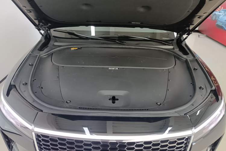 Used Li Auto ONE 2021 Extended-Range 6-Seater Version Engine Bay