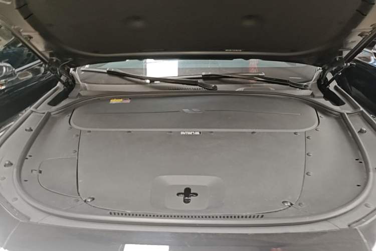 Used Li Auto ONE 2021 Extended-Range 6-Seater Version Engine Bay