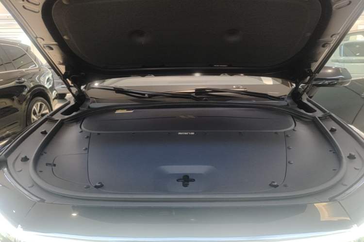 Used Li Auto ONE 2021 Extended-Range 6-Seater Version Engine Bay