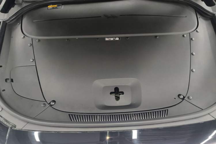Used Li Auto ONE 2021 Extended-Range 6-Seater Version Engine Bay