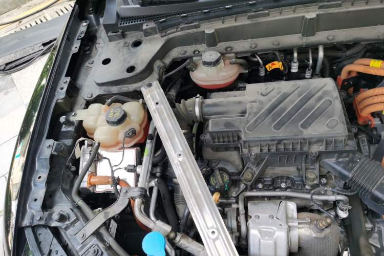 Used Li Auto ONE 2021 Extended-Range 6-Seater Version Engine Bay Right
