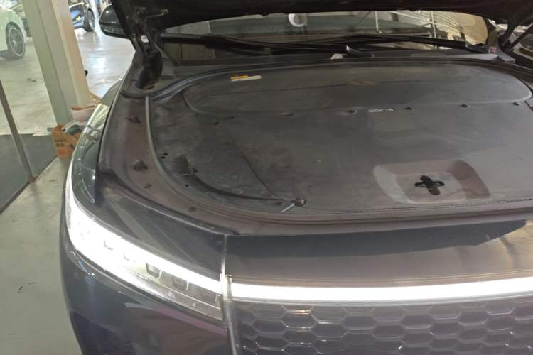 Used Li Auto ONE 2021 Extended-Range 6-Seater Version Engine Bay Right