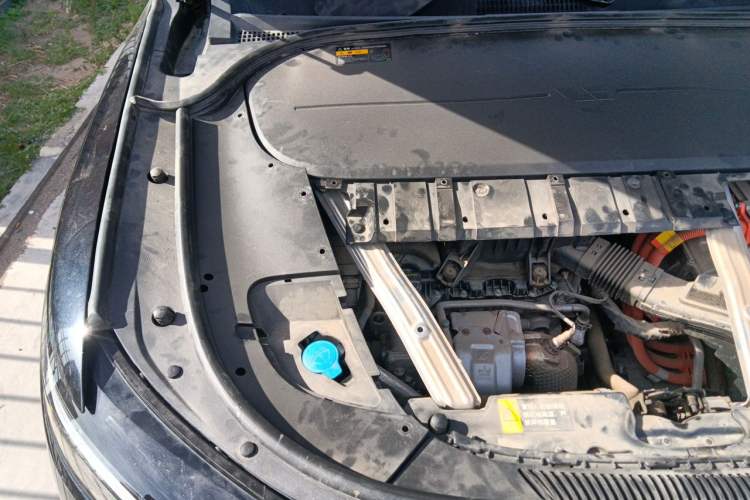 Used Li Auto ONE 2021 Extended-Range 6-Seater Version Engine Bay Right
