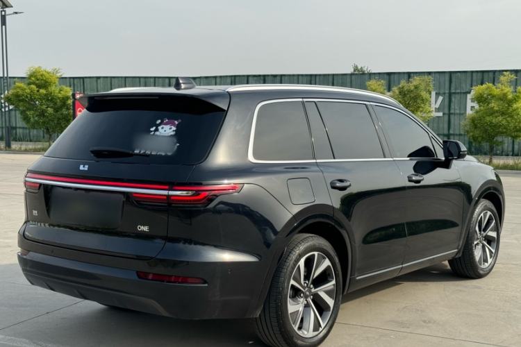 Used Li Auto ONE 2021 Extended-Range 6-Seater Version Exterior 2