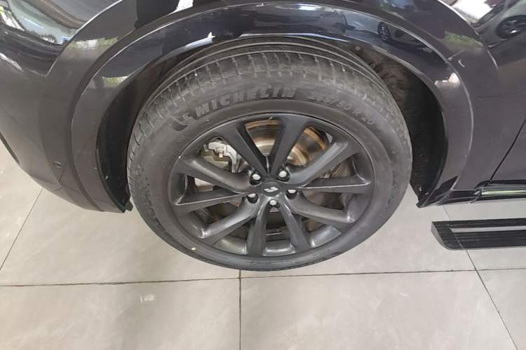 Used Li Auto ONE 2021 Extended-Range 6-Seater Version Exterior 4