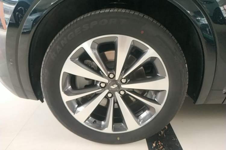 Used Li Auto ONE 2021 Extended-Range 6-Seater Version Exterior 4