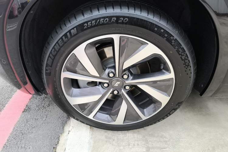 Used Li Auto ONE 2021 Extended-Range 6-Seater Version Exterior 4