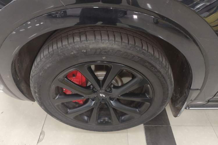 Used Li Auto ONE 2021 Extended-Range 6-Seater Version Exterior 4