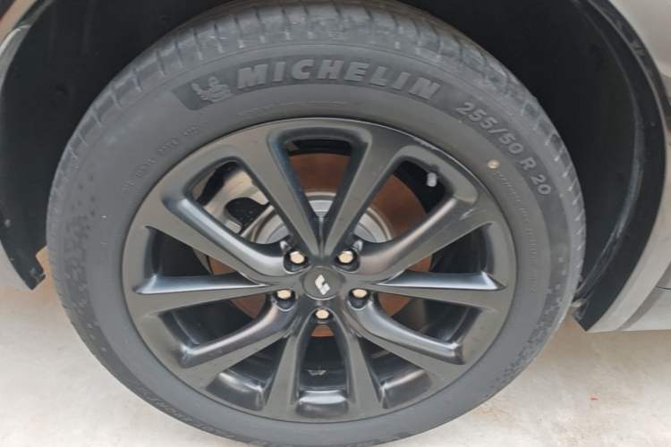 Used Li Auto ONE 2021 Extended-Range 6-Seater Version Exterior 5