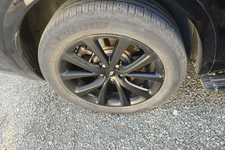 Used Li Auto ONE 2021 Extended-Range 6-Seater Version Exterior 5