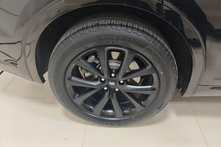 Used Li Auto ONE 2021 Extended-Range 6-Seater Version Exterior 5