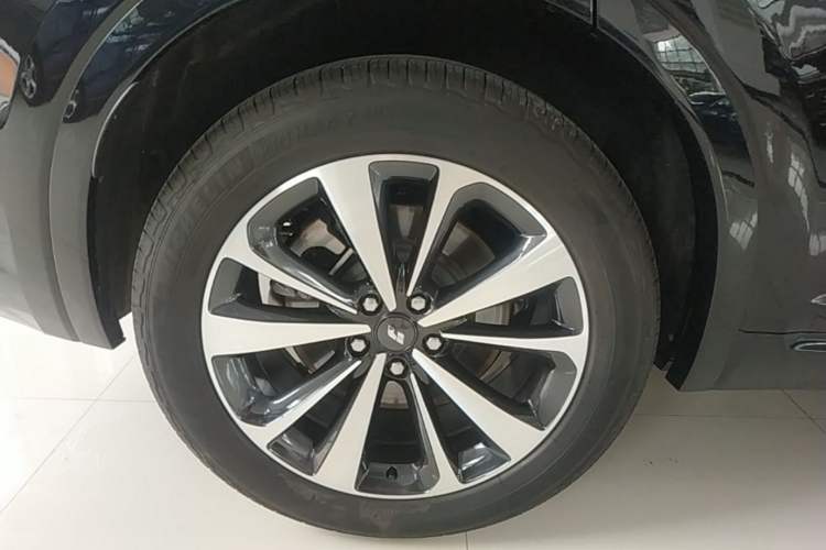 Used Li Auto ONE 2021 Extended-Range 6-Seater Version Exterior 5