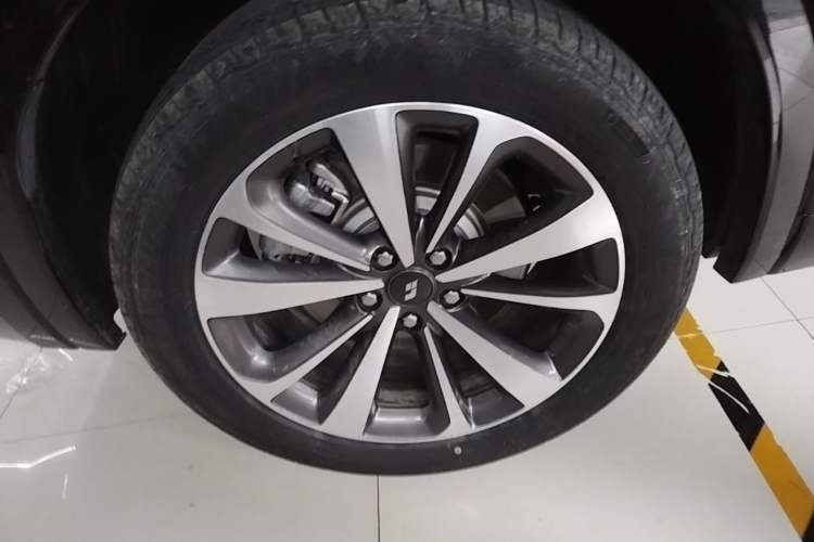 Used Li Auto ONE 2021 Extended-Range 6-Seater Version Exterior 5