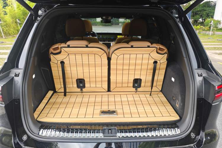 Used Li Auto ONE 2021 Extended-Range 6-Seater Version Exterior 9