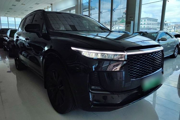 Used Li Auto ONE 2021 Extended-Range 6-Seater Version Front Right 45 Deg