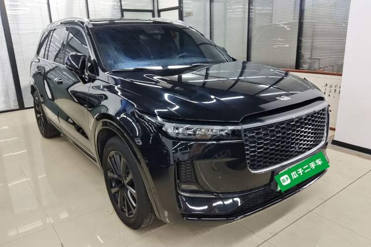 Used Li Auto ONE 2021 Extended-Range 6-Seater Version Front Right 45 Deg