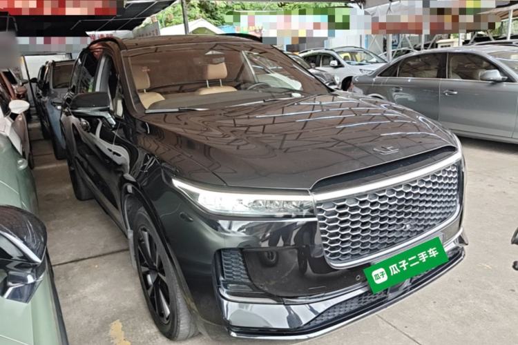 Used Li Auto ONE 2021 Extended-Range 6-Seater Version Front Right 45 Deg